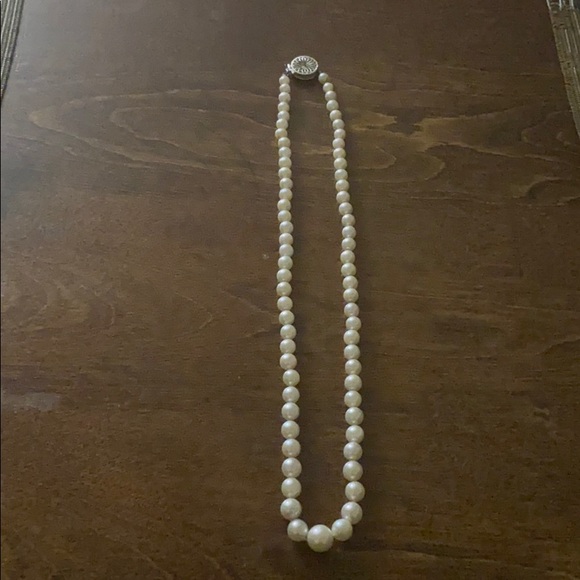 Jewelry - Real 14 k gold Pearl’s size 20 inches